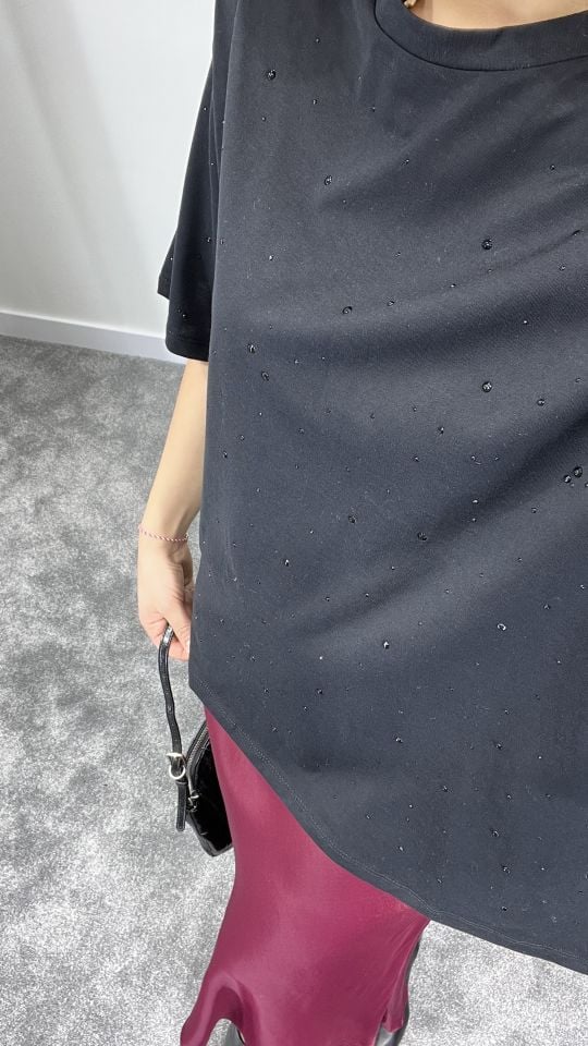Taş Detaylı Siyah Oversize Tshirt