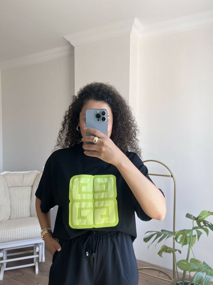 Siyah Neon Baskılı Tshirt