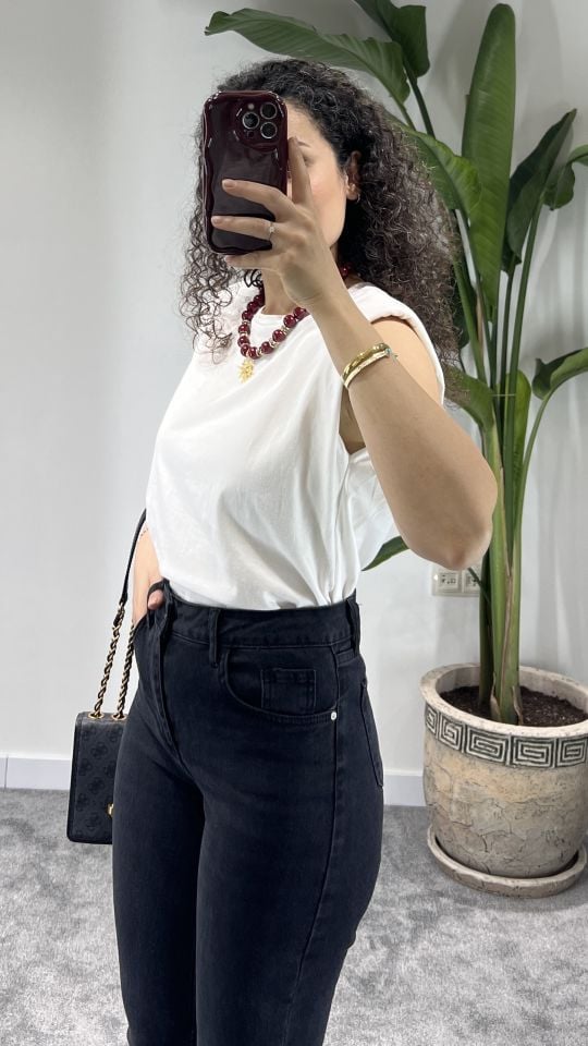 Quzu Kadın Omzu Vatkalı Kolsuz  Basic Düz Tshirt Ekru