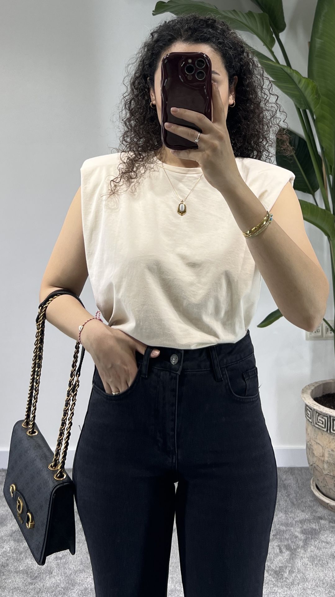 Quzu Kadın Omzu Vatkalı Kolsuz Basic Düz Tshirt Bej