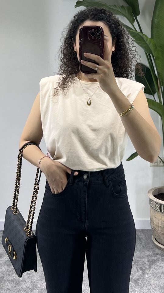 Quzu Kadın Omzu Vatkalı Kolsuz Basic Düz Tshirt Bej