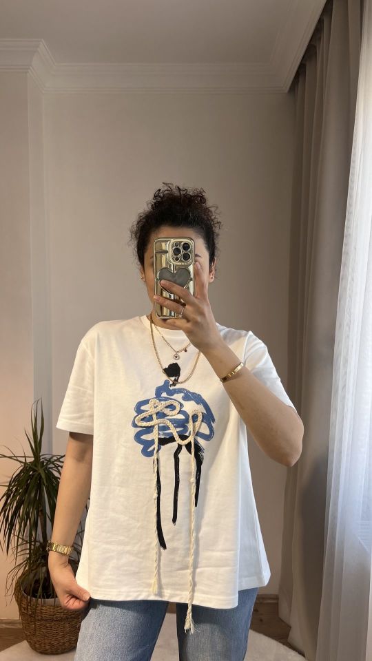 Quzu Fermuar Detaylı İpli Tasarım Tshirt