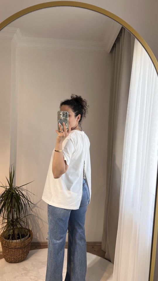 Quzu Fermuar Detaylı İpli Tasarım Tshirt